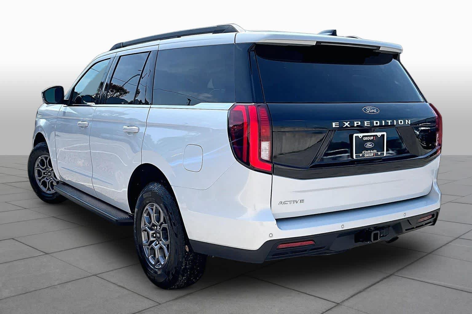 Certified 2025 Ford Expedition Active RWD image 6