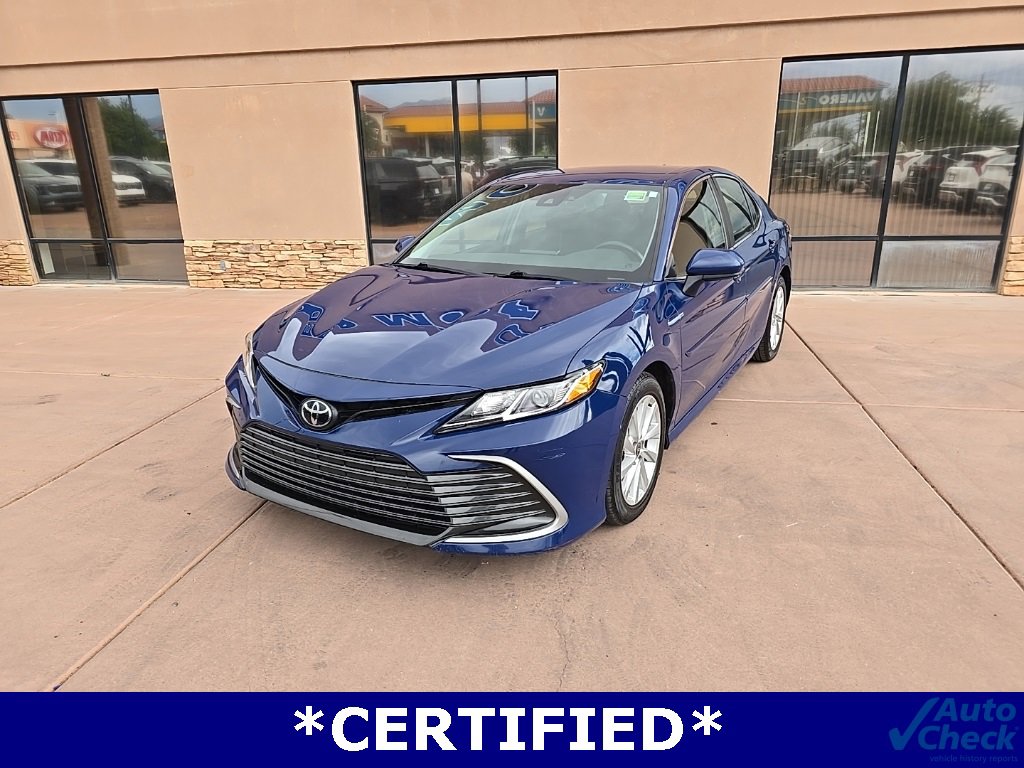 Used 2023 Toyota Camry LE image 2