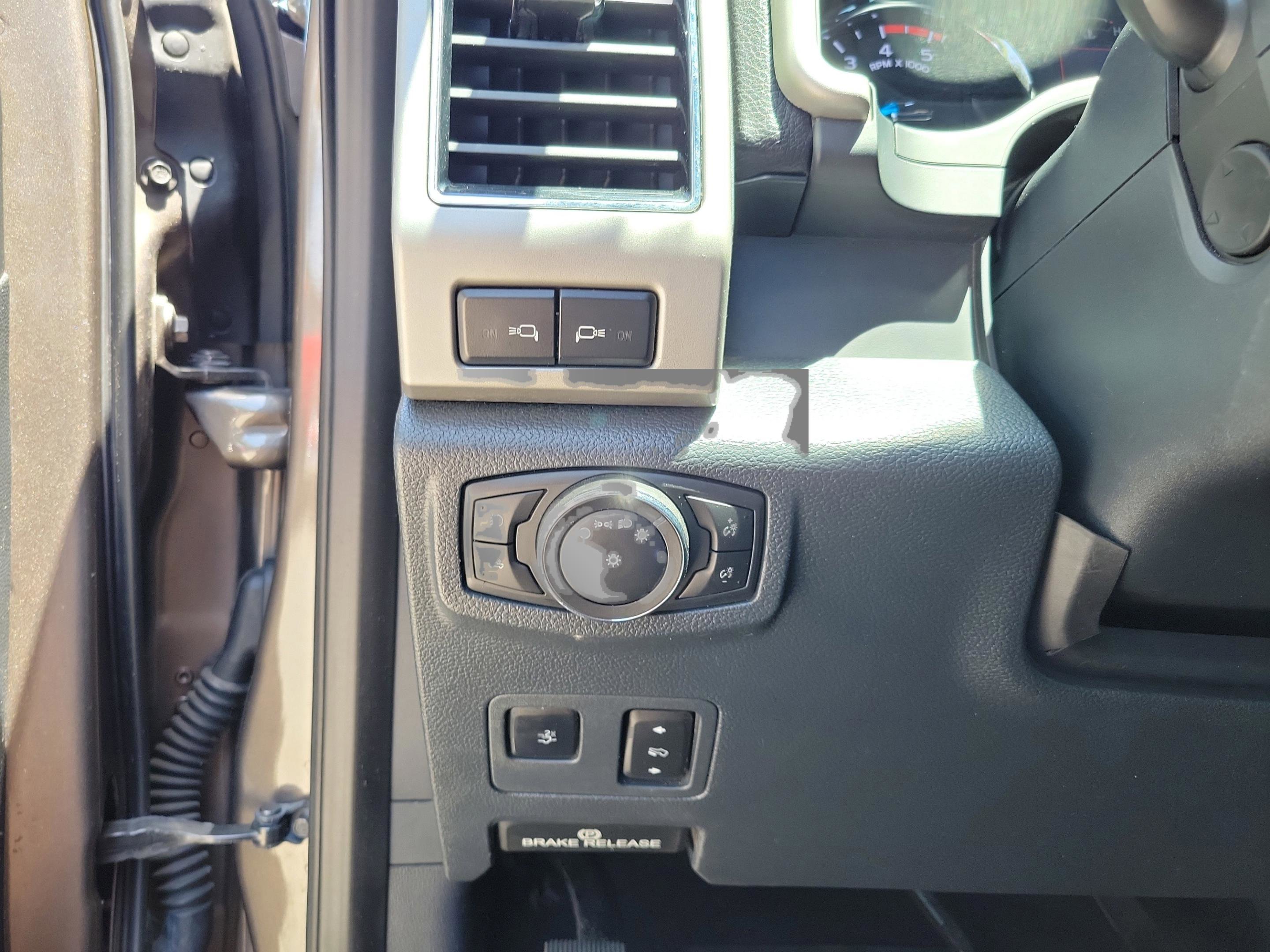Certified 2022 Ford F350 Lariat w/ Lariat Ultimate Package AWD/4WD image 19