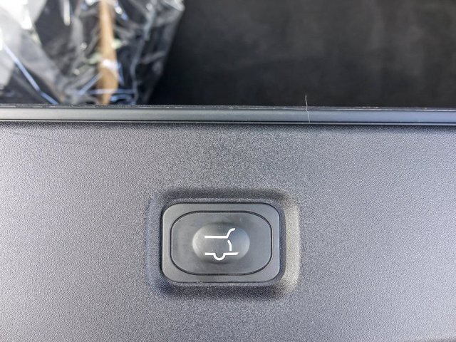 Certified 2025 Ford Expedition Platinum w/ Platinum Ultimate Package AWD/4WD image 31
