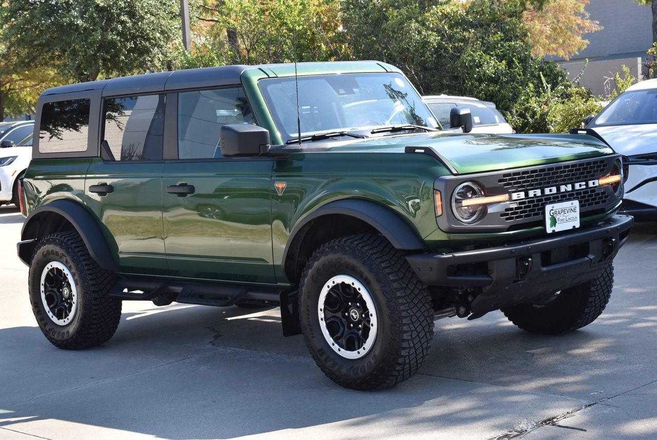Certified 2023 Ford Bronco Badlands w/ Sasquatch Package AWD/4WD image 5