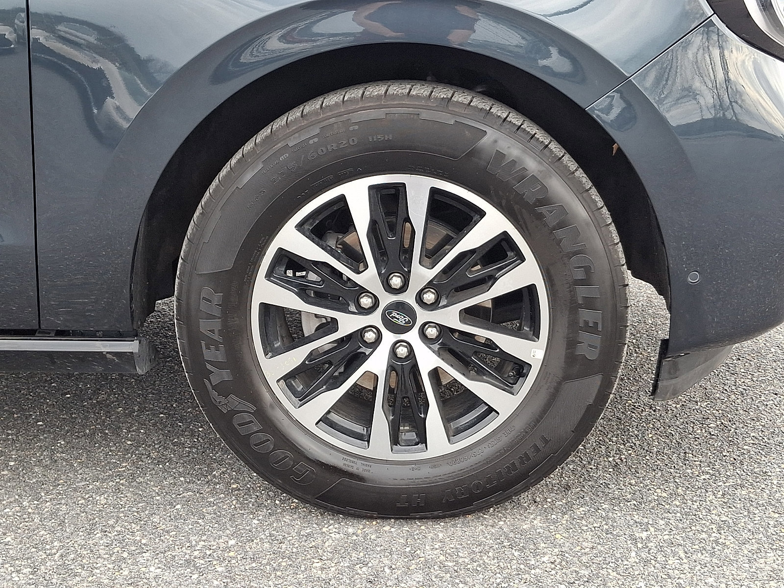 Certified 2025 Ford Expedition Platinum image 8