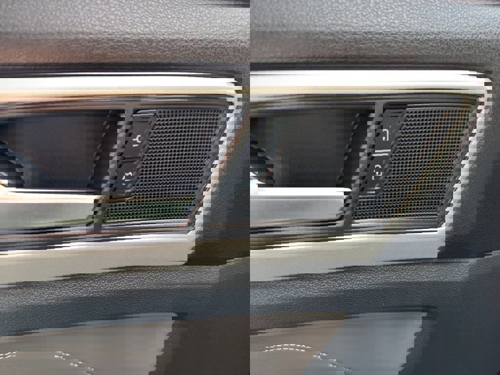 Used 2023 Volkswagen Atlas SE image 17