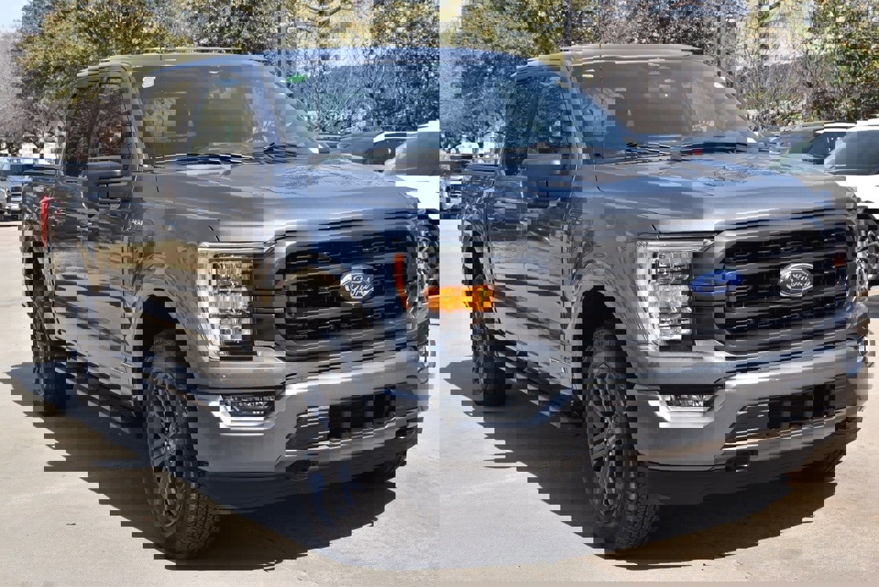 Certified 2023 Ford F150 XLT w/ Equipment Group 302A High image 11