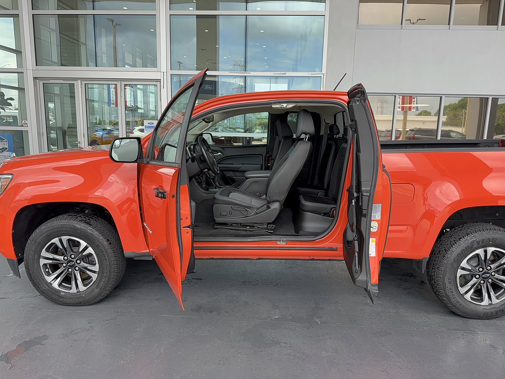 Used 2021 Chevrolet Colorado Z71 AWD/4WD image 14