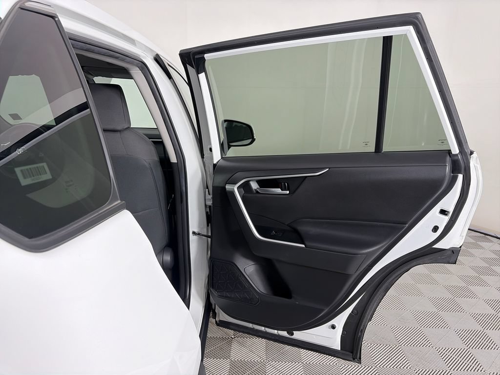 Used 2024 Toyota RAV4 XLE AWD/4WD image 27