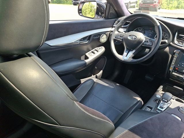 Used 2019 INFINITI QX50 Essential w/ Sensory Package AWD/4WD image 17