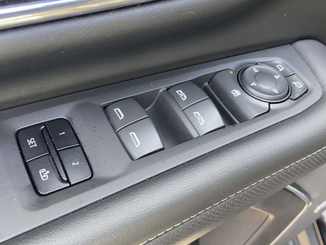 Used 2023 GMC Yukon XL SLT RWD image 20