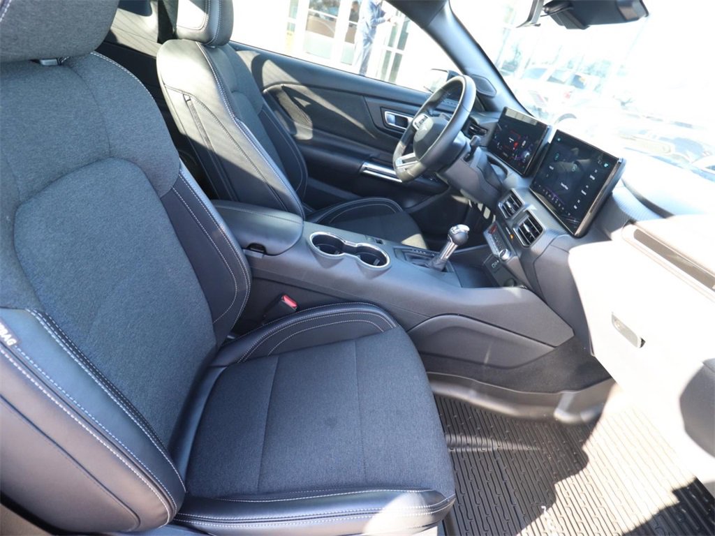 Certified 2024 Ford Mustang Coupe image 10