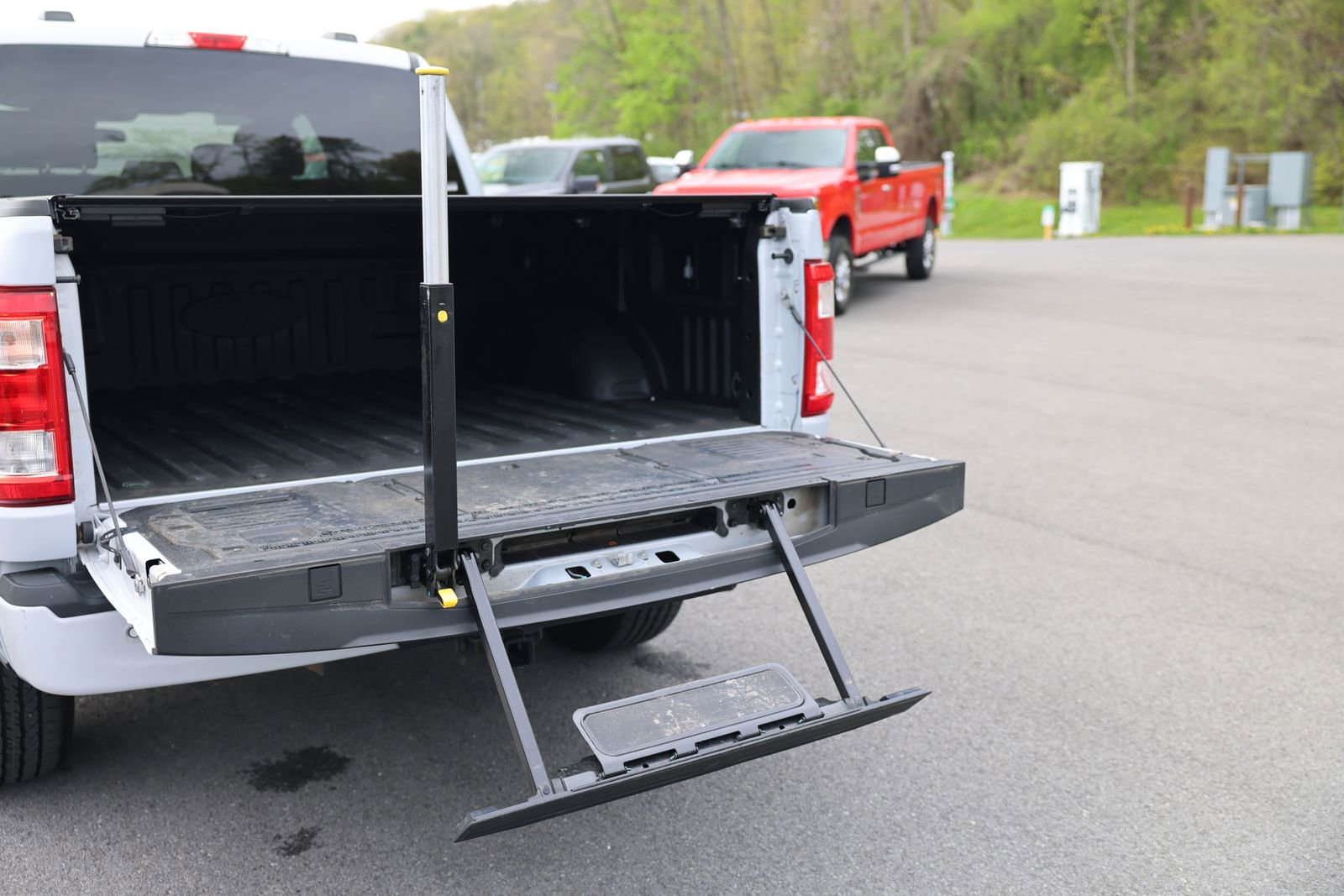 Certified 2022 Ford F150 XL w/ STX Appearance Package AWD/4WD image 12