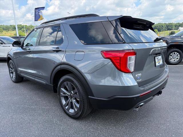 Certified 2023 Ford Explorer XLT w/ Equipment Group 202A AWD/4WD image 5