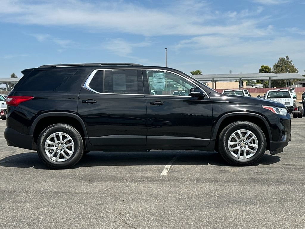 Used 2020 Chevrolet Traverse LT FWD image 2