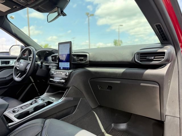 Certified 2020 Ford Explorer ST w/ Premium Technology Package AWD/4WD image 17