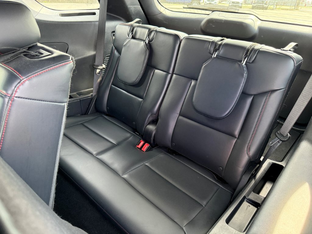 Certified 2025 Ford Explorer ST-Line w/ ST-Line Street Pack image 18