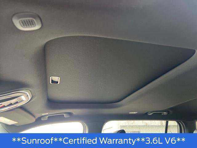 Used 2023 Jeep Grand Cherokee L Laredo image 39