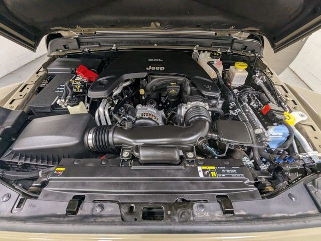 Used 2020 Jeep Gladiator Mojave AWD/4WD image 24