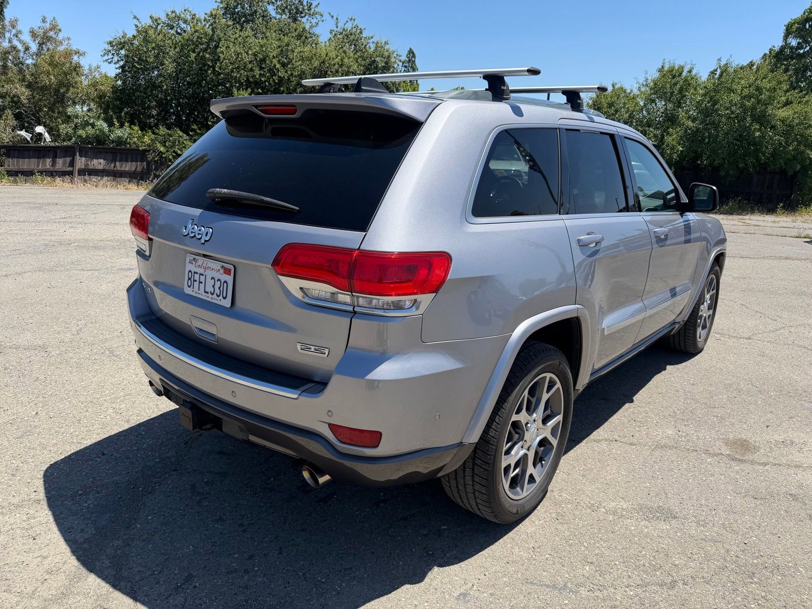 Used 2018 Jeep Grand Cherokee Limited AWD/4WD image 5