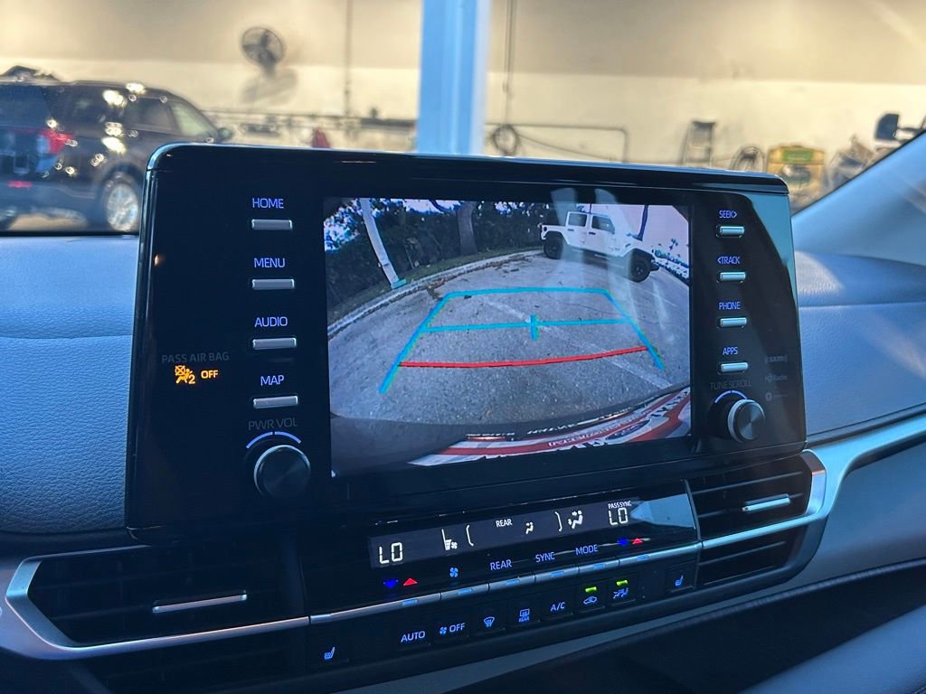 Used 2024 Toyota Sienna XLE image 14