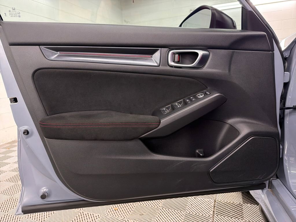 Used 2023 Honda Civic Type R image 15