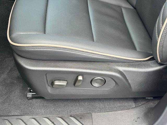 Used 2026 GMC Canyon Denali AWD/4WD image 16