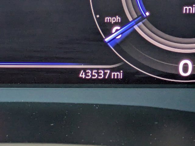 Used 2022 Volkswagen Atlas Cross Sport SE image 27