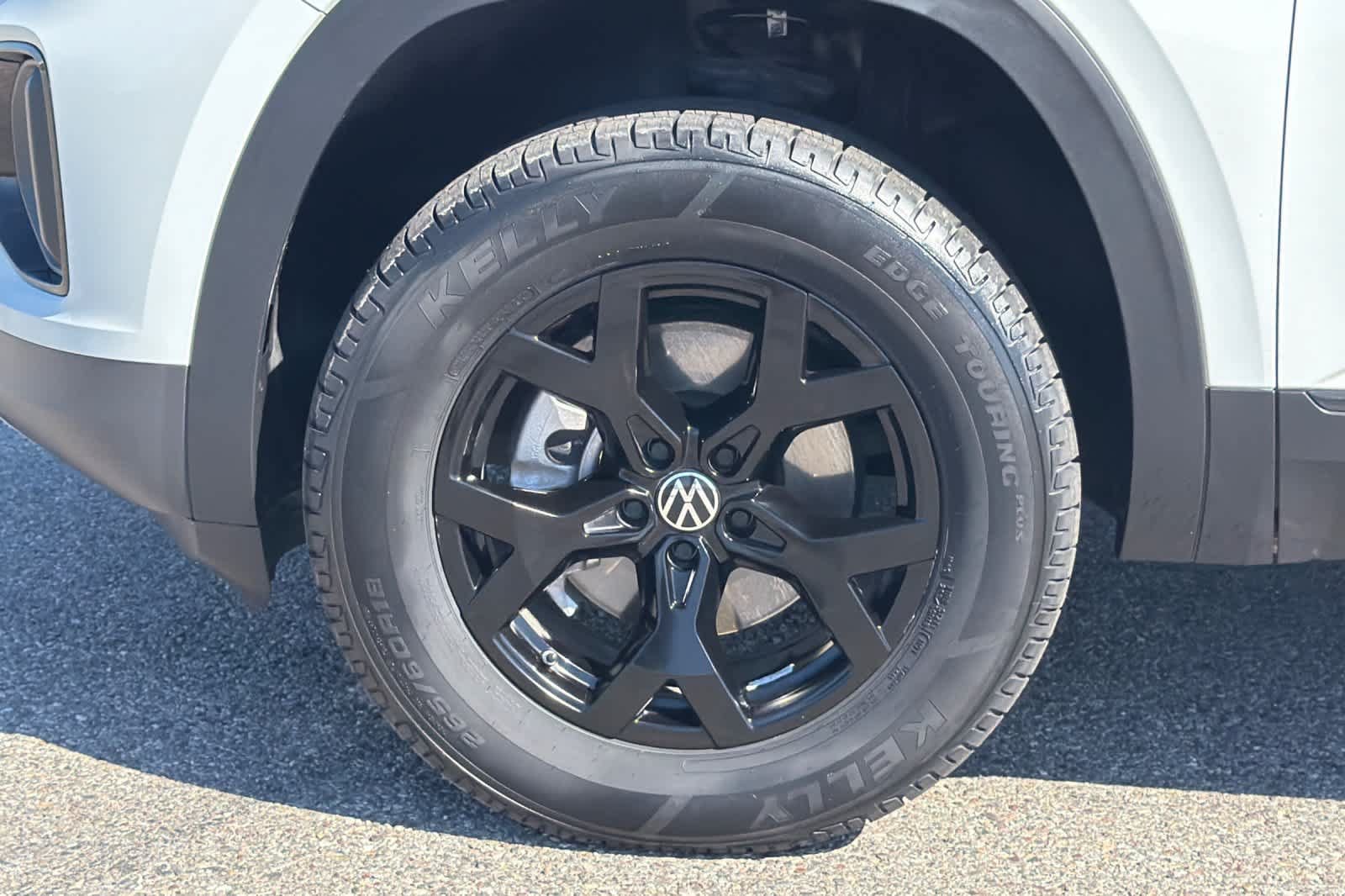 Used 2024 Volkswagen Atlas Cross Sport SE w/ Panoramic Sunroof Package AWD/4WD image 26