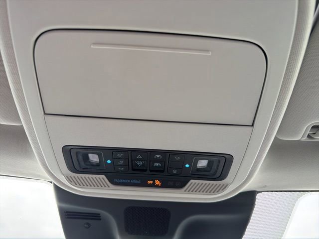 Certified 2025 Ford Expedition Active image 48