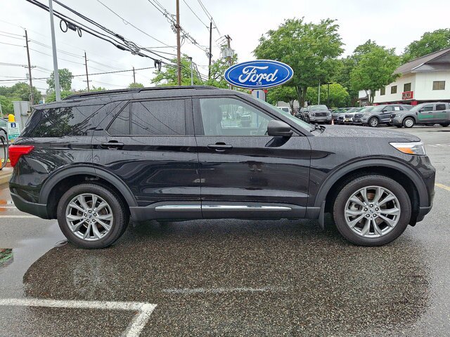 Certified 2023 Ford Explorer XLT w/ Equipment Group 202A AWD/4WD image 17