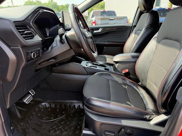 Certified 2024 Ford Escape ST-Line w/ Tech Pack #1 FWD image 19
