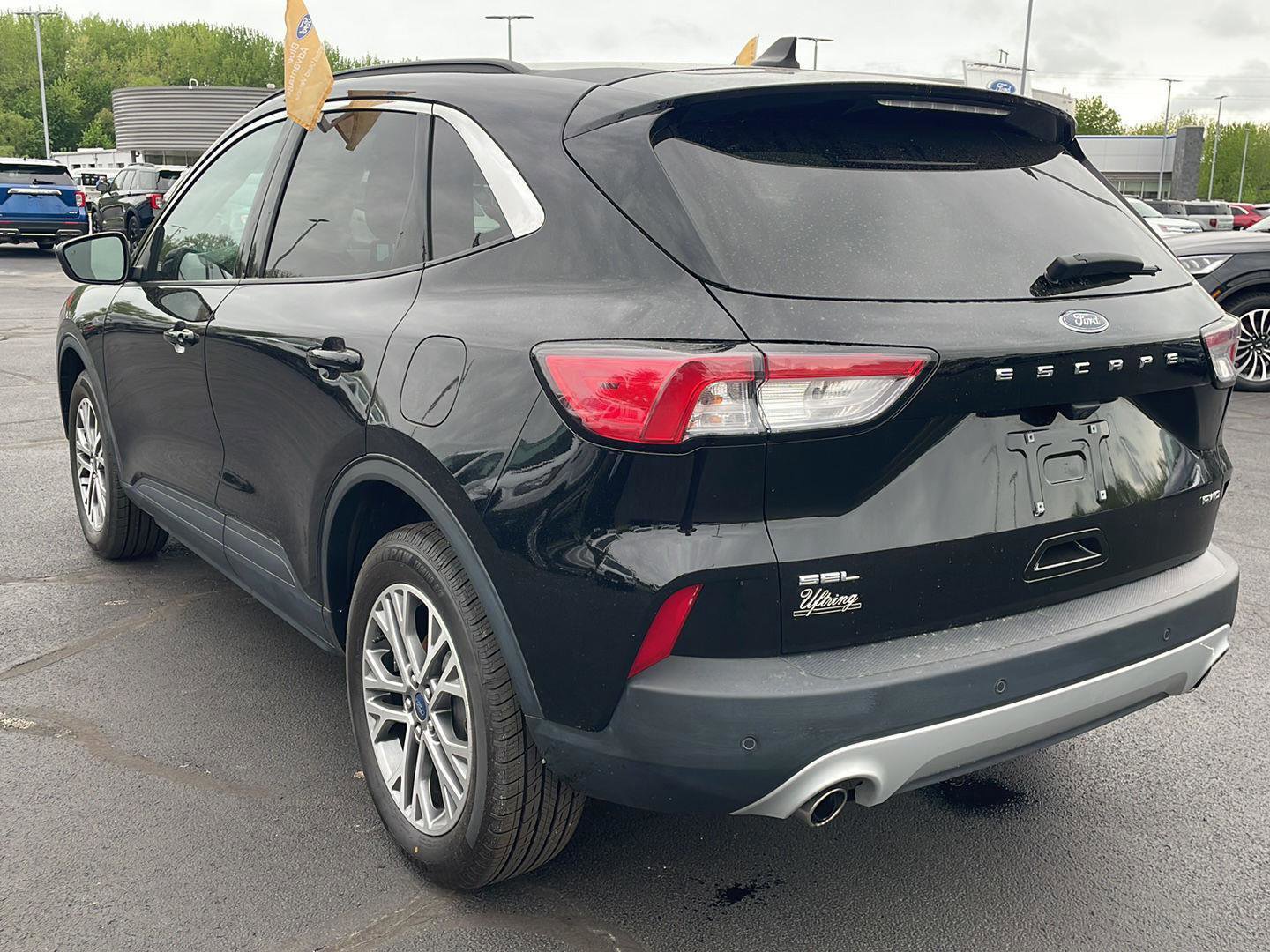 Certified 2022 Ford Escape SEL AWD/4WD image 3