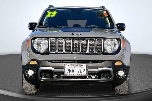 Used 2023 Jeep Renegade Latitude AWD/4WD image 3