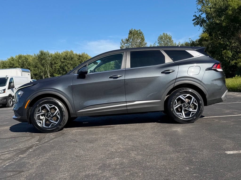 Used 2023 Kia Sportage LX AWD/4WD image 8