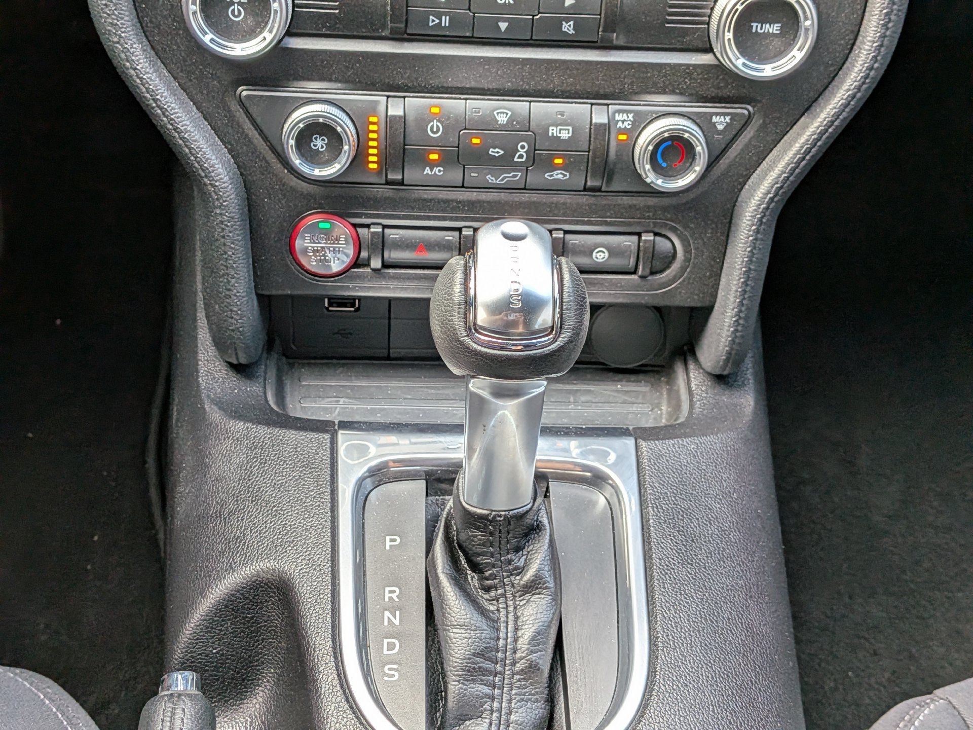 Certified 2020 Ford Mustang GT w/ Black Accent Package RWD image 21
