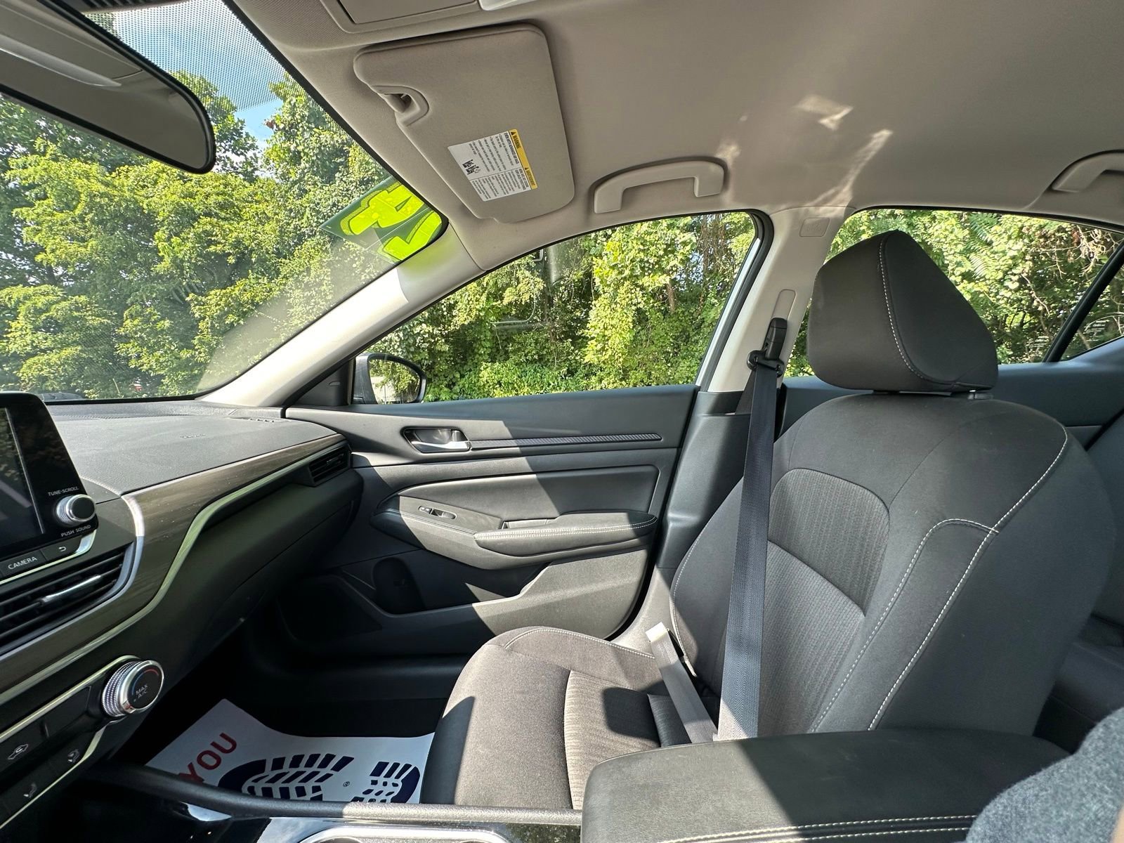 Used 2024 Nissan Altima 2.5 SV image 14