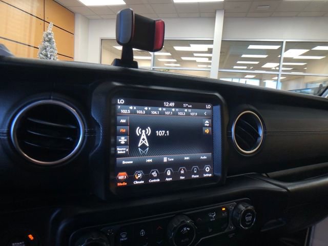 Used 2020 Jeep Wrangler Unlimited Sahara image 15