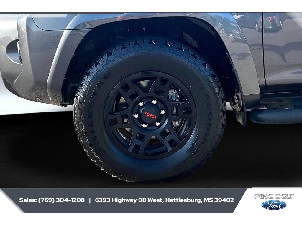 Used 2021 Toyota 4Runner SR5 Premium w/ Moonroof Package AWD/4WD image 7