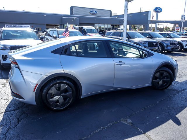 Used 2024 Toyota Prius LE FWD image 9