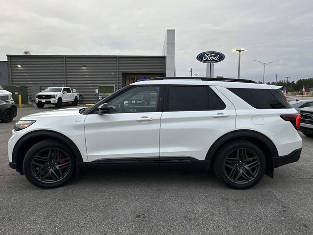 Certified 2025 Ford Explorer ST-Line w/ Premium Package image 14