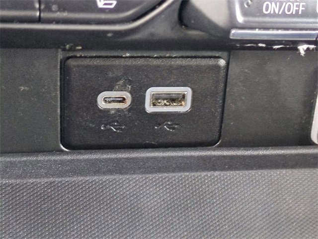 Used 2023 Chevrolet Tahoe Z71 w/ Luxury Package image 22