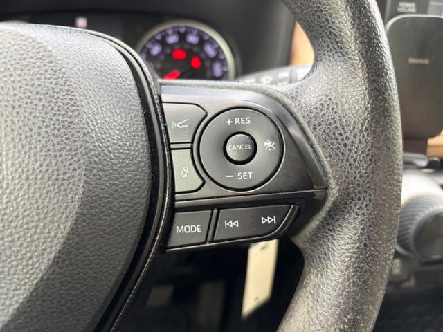 Used 2021 Toyota RAV4 LE FWD image 22