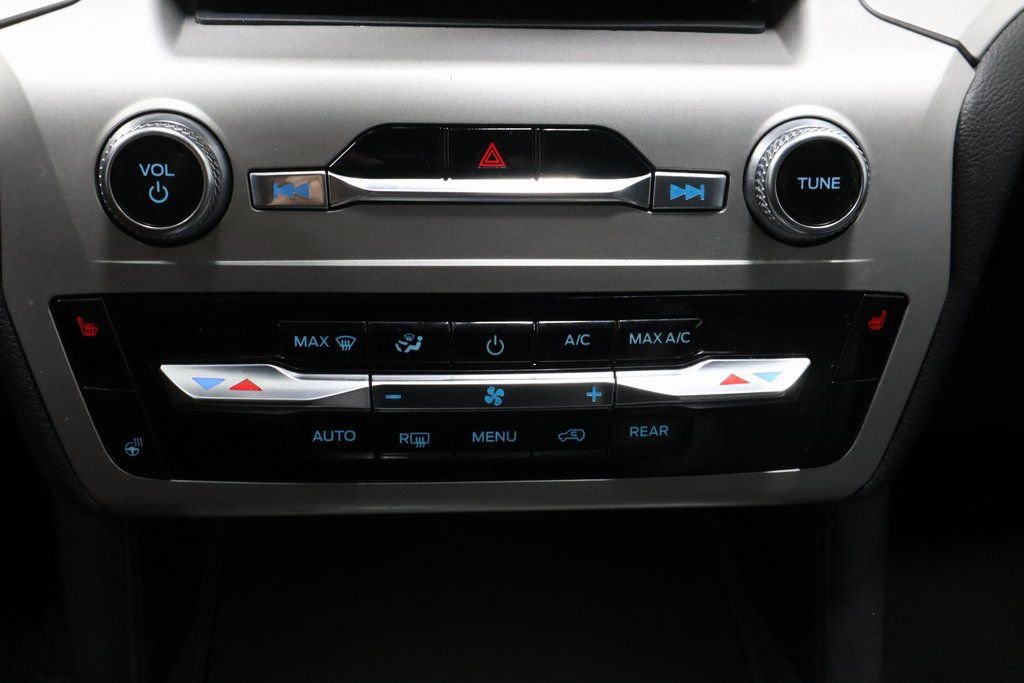 Certified 2022 Ford Explorer XLT w/ Equipment Group 202A image 30