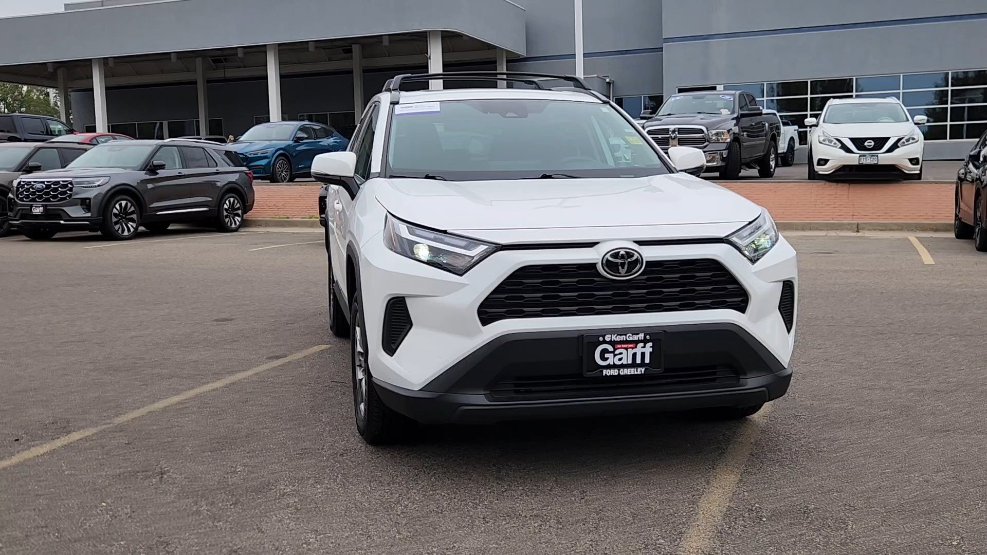 Used 2025 Toyota RAV4 XLE w/ Convenience Package AWD/4WD image 6