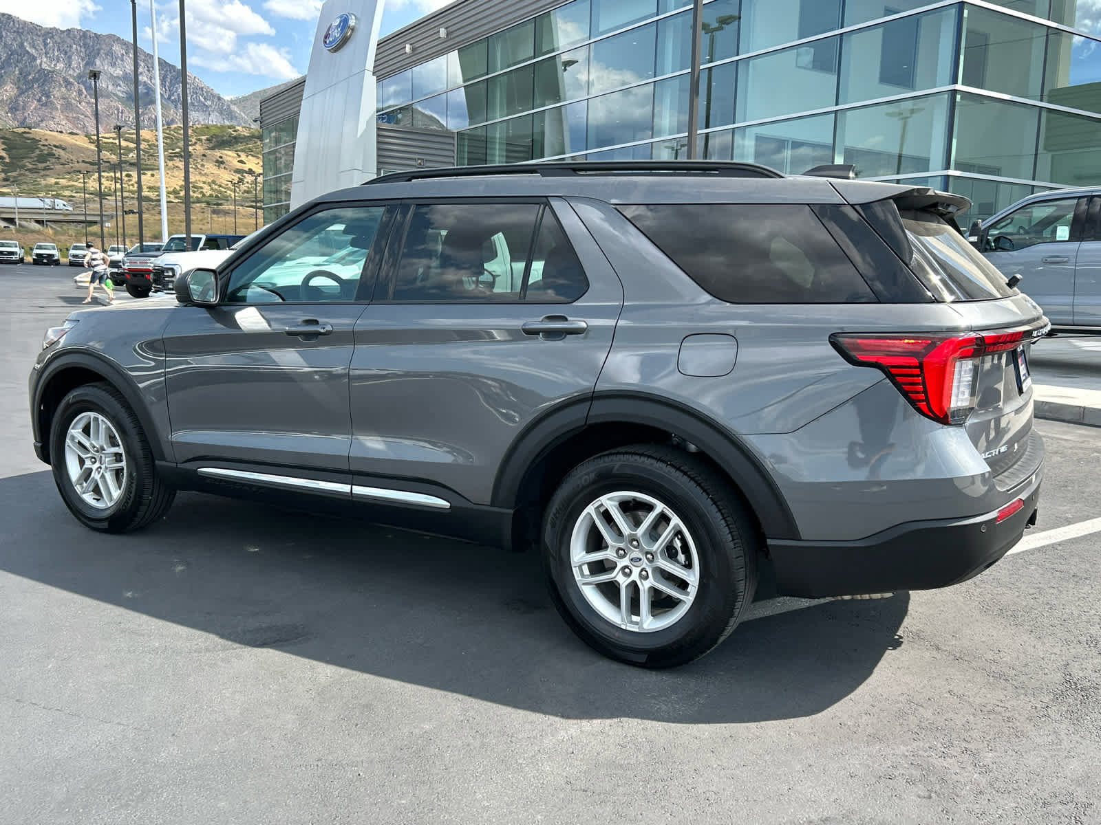 Certified 2025 Ford Explorer Active image 7