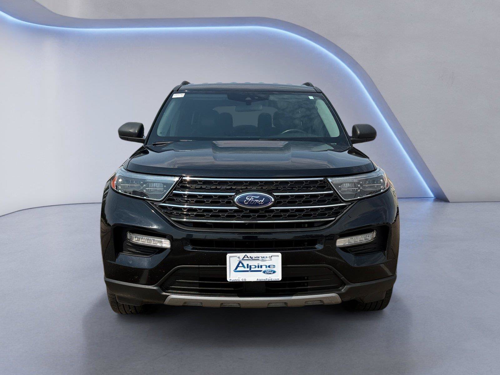 Certified 2022 Ford Explorer XLT w/ Equipment Group 202A AWD/4WD image 8