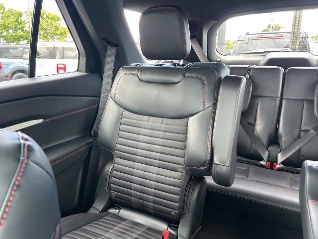 Certified 2026 Ford Explorer ST-Line w/ ST-Line Street Pack RWD image 12