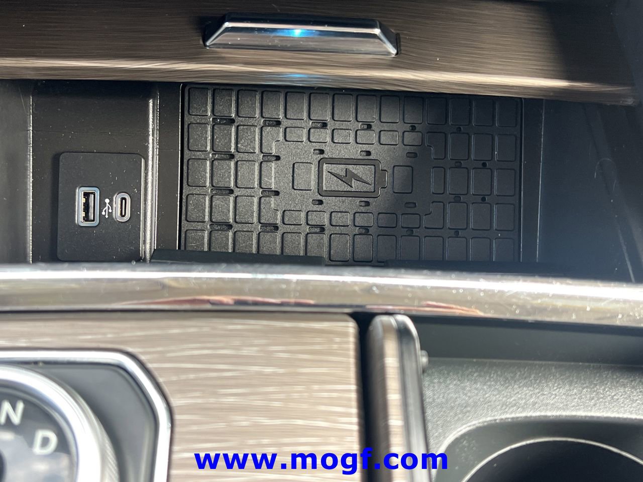 Certified 2024 Ford Expedition Limited AWD/4WD image 10