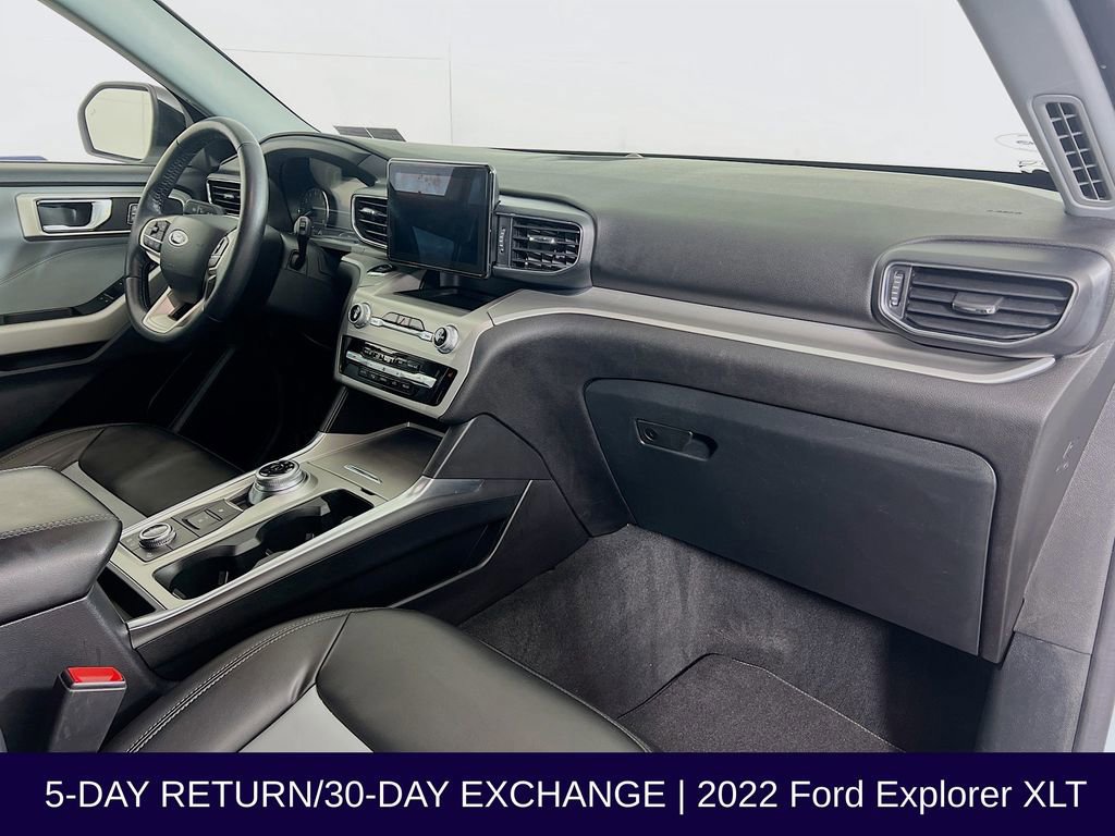 Certified 2022 Ford Explorer XLT w/ Equipment Group 202A image 34