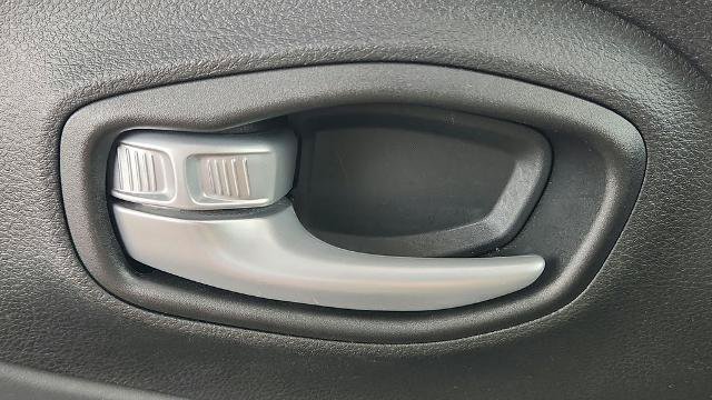 Used 2023 Jeep Renegade Trailhawk AWD/4WD image 21