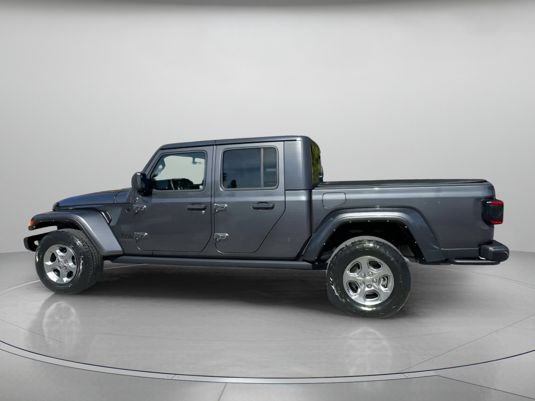 Used 2021 Jeep Gladiator Sport image 16