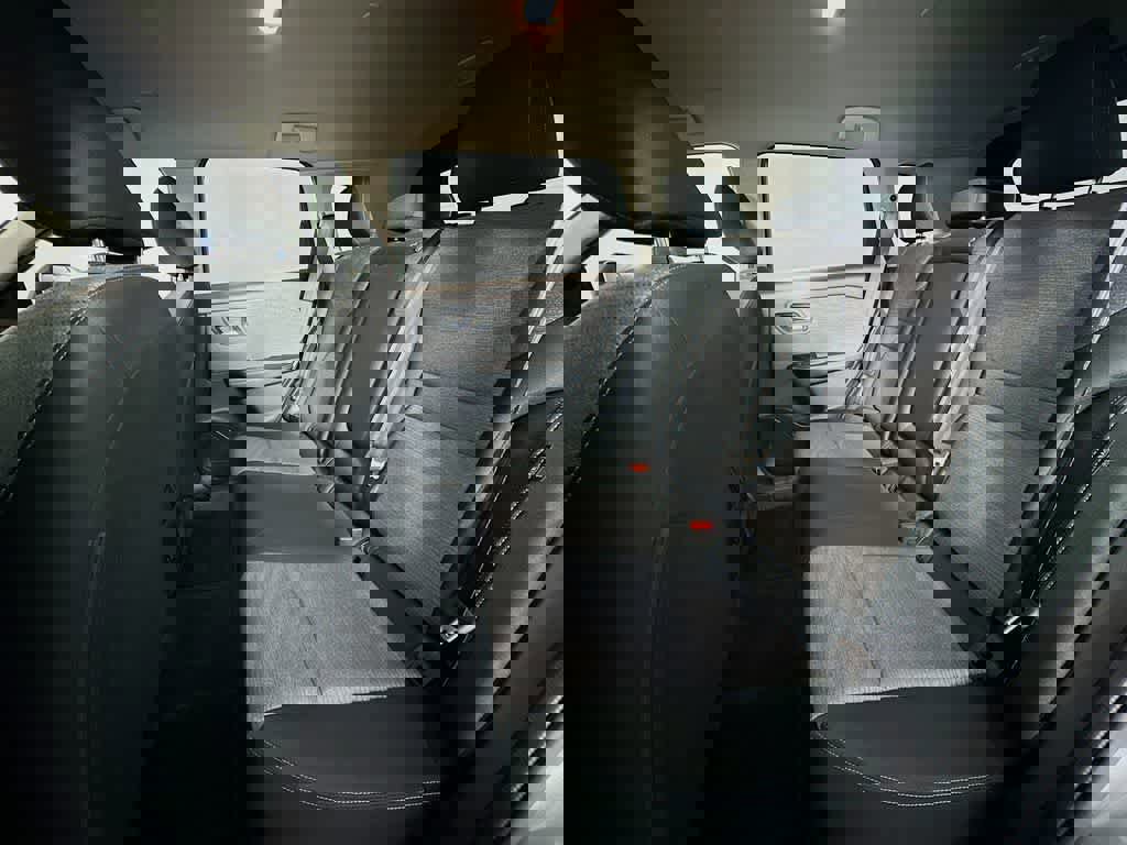 Used 2023 Nissan Rogue SV image 17